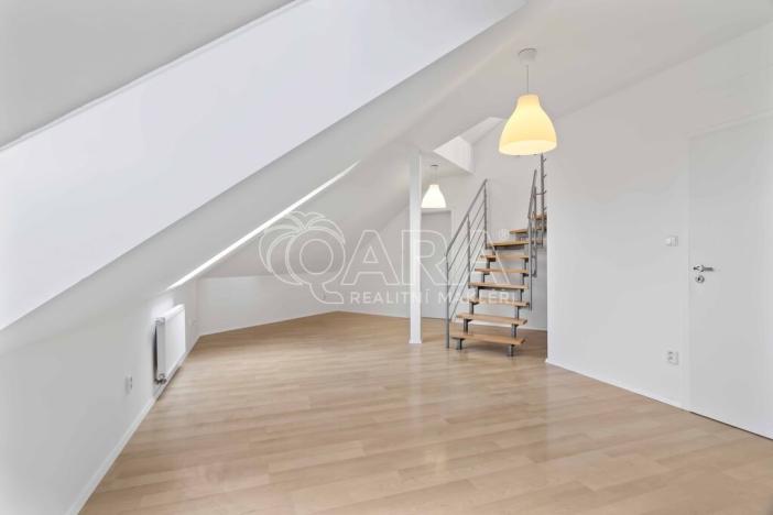 Pronájem bytu 3+kk, Praha - Vysočany, Spojovací, 91 m2