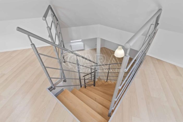 Pronájem bytu 3+kk, Praha - Vysočany, Spojovací, 91 m2