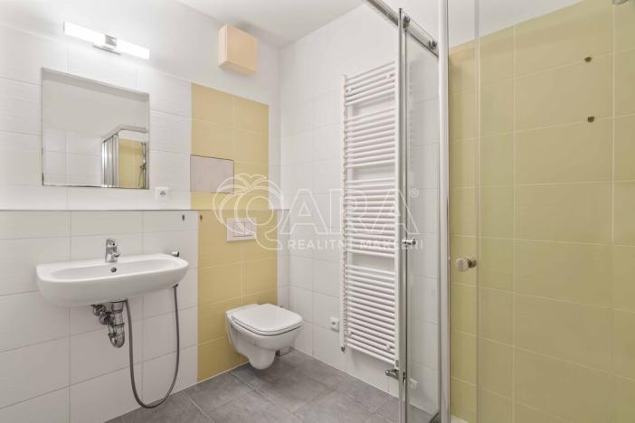 Pronájem bytu 3+kk, Praha - Vysočany, Spojovací, 91 m2