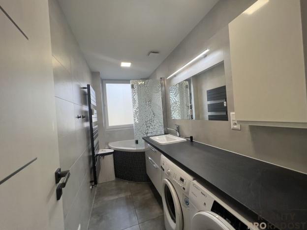 Prodej bytu 3+1, Jesenice, 92 m2