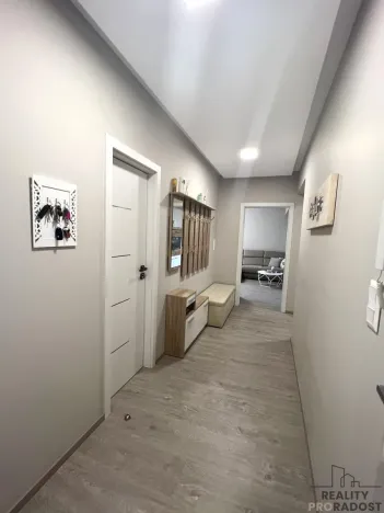 Prodej bytu 3+1, Jesenice, 92 m2