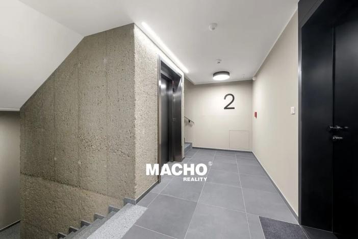 Pronájem bytu 1+kk, Praha, Bělehradská, 26 m2