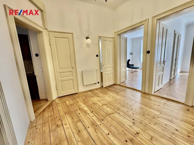 Pronájem bytu 3+1, Praha - Vinohrady, Slezská, 97 m2