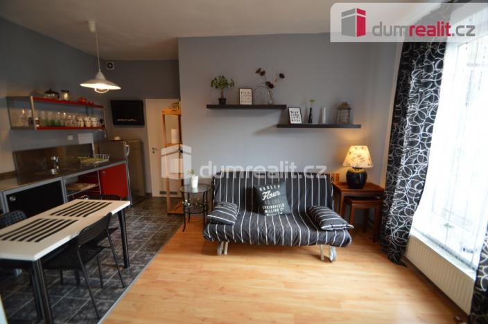 Pronájem bytu 1+kk, Praha - Smíchov, Na Hřebenkách, 52 m2