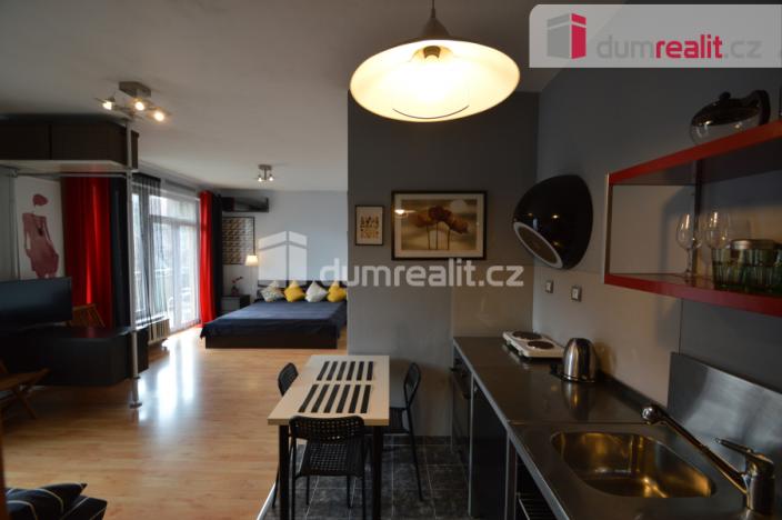 Pronájem bytu 1+kk, Praha - Smíchov, Na Hřebenkách, 52 m2