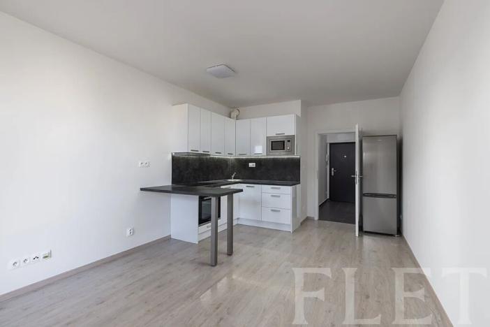 Pronájem bytu 1+kk, Praha - Letňany, Škrábkových, 31 m2
