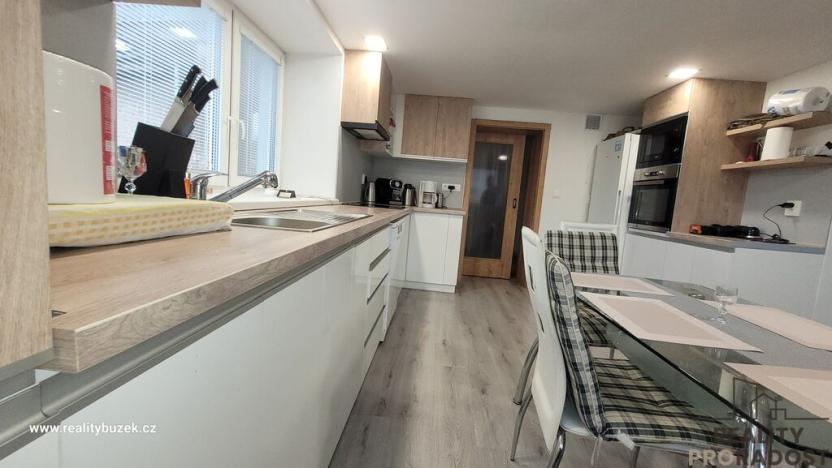 Prodej vícegeneračního domu, Horní Újezd, 210 m2