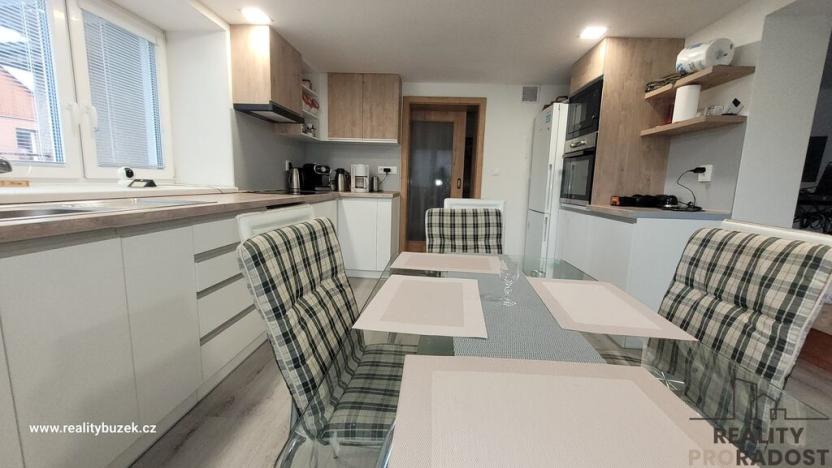 Prodej vícegeneračního domu, Horní Újezd, 210 m2