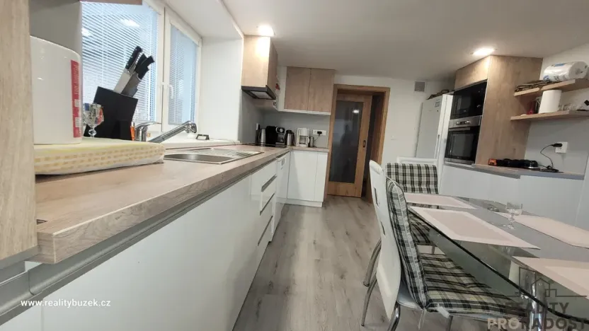 Prodej vícegeneračního domu, Horní Újezd, 210 m2