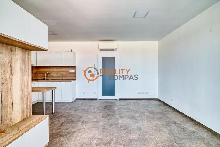 Pronájem bytu 2+kk, Hodonín, Smetanova, 45 m2