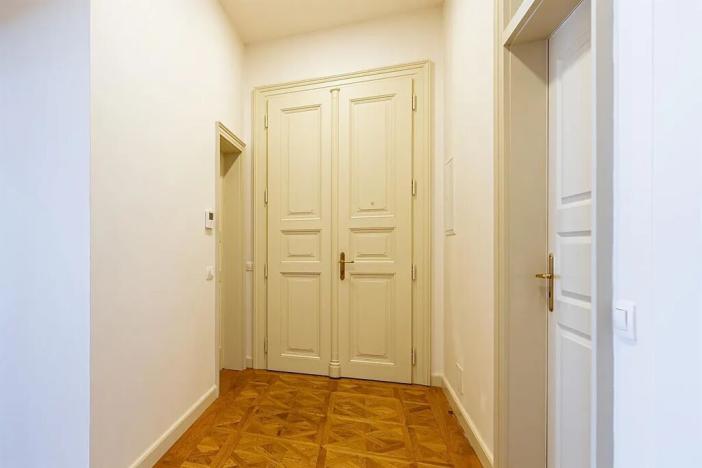 Pronájem bytu 3+1, Praha - Nové Město, Bolzanova, 93 m2