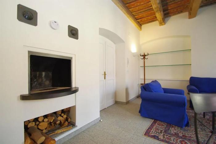 Pronájem bytu 3+1, Praha - Malá Strana, Hroznová, 73 m2