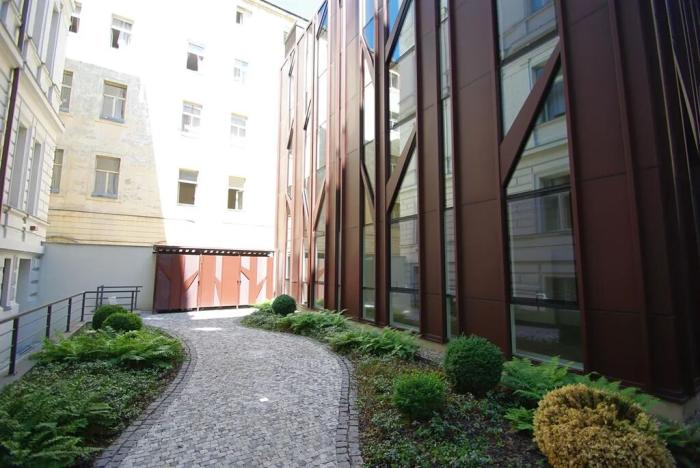 Pronájem bytu 2+1, Praha - Nové Město, Bolzanova, 92 m2