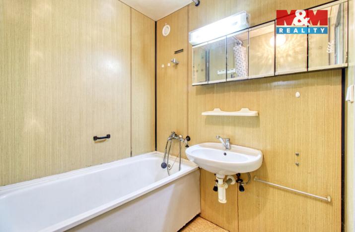 Prodej bytu 3+1, Karlovy Vary, U Koupaliště, 70 m2