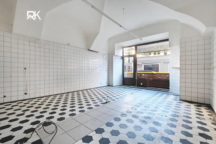 Prodej obchodního prostoru, Kolín, Pražská, 600 m2