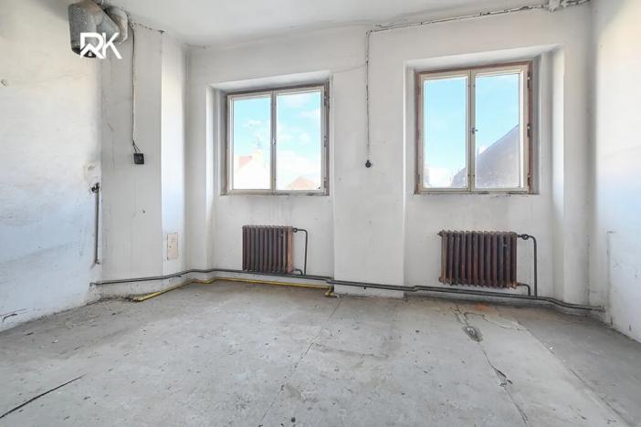 Prodej obchodního prostoru, Kolín, Pražská, 600 m2