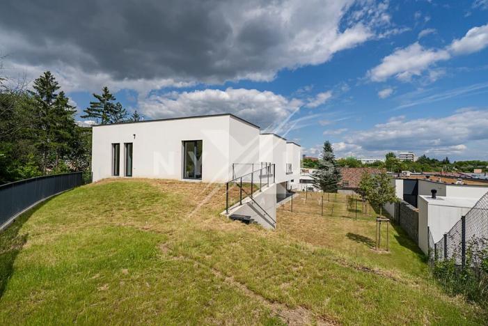 Prodej rodinného domu, Praha - Lysolaje, K Housličkám, 250 m2