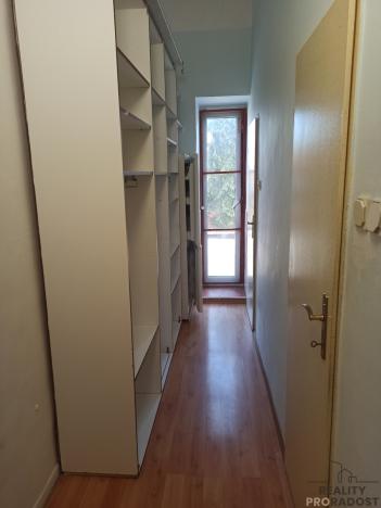 Pronájem bytu 2+1, Holešov, nám. Dr. E. Beneše, 67 m2