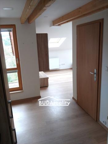 Pronájem bytu 1+kk, Zlín, Štefánikova, 28 m2