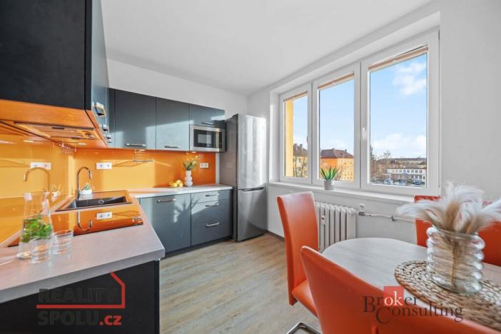 Prodej bytu 2+1, Pardubice - Zelené Předměstí, Devotyho, 55 m2