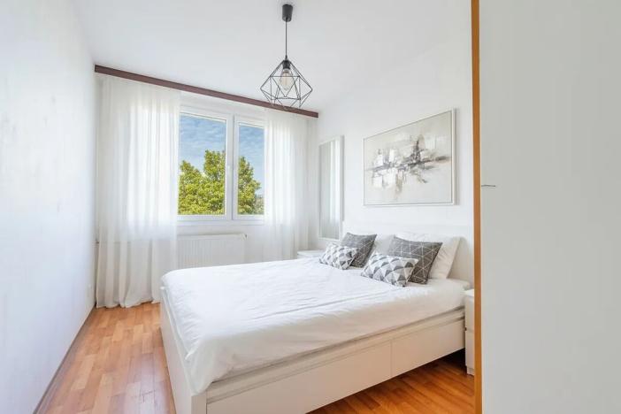 Prodej bytu 3+1, Praha - Kobylisy, Mirovická, 74 m2