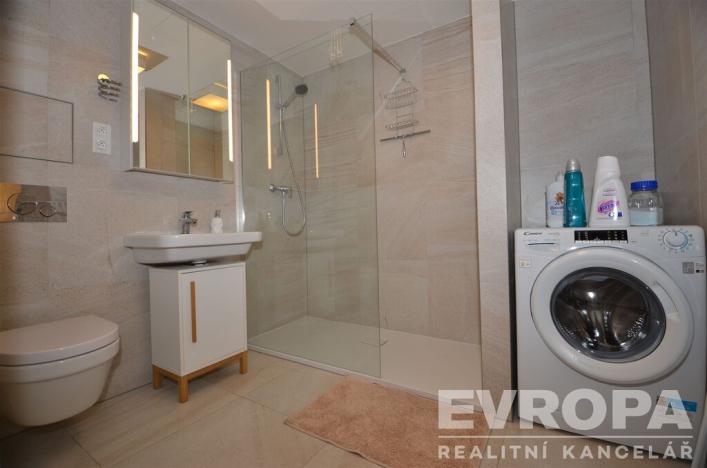 Pronájem bytu 2+kk, Praha - Smíchov, Nádražní, 53 m2