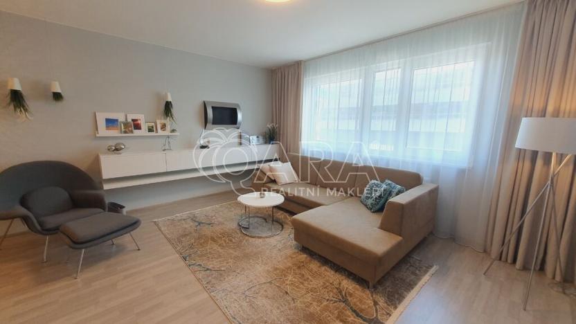 Pronájem bytu 1+kk, Praha - Stodůlky, Petržílkova, 42 m2