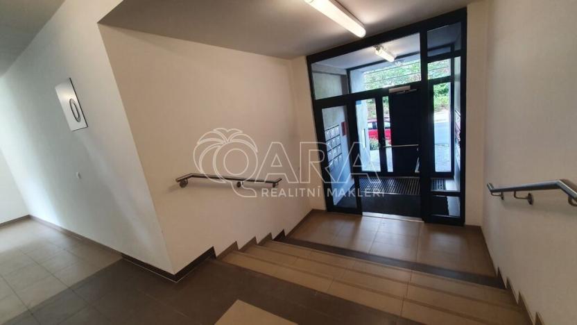 Pronájem bytu 1+kk, Praha - Stodůlky, Petržílkova, 42 m2