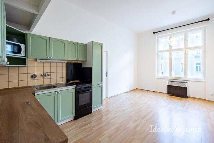 Pronájem bytu 2+kk, Praha - Nusle, Jaromírova, 43 m2