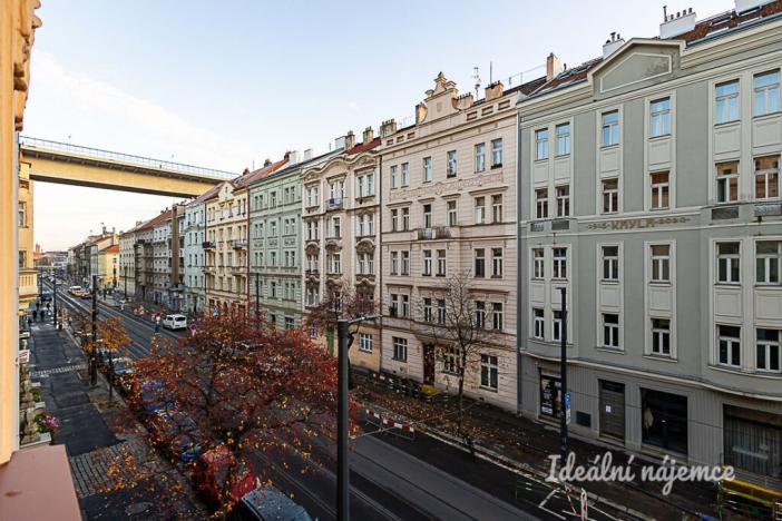 Pronájem bytu 2+kk, Praha - Nusle, Jaromírova, 43 m2