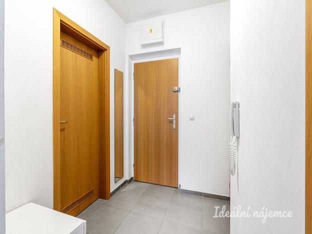 Pronájem bytu 2+kk, Říčany, Na Fialce, 48 m2