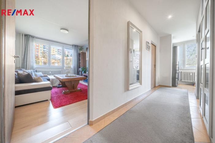 Prodej bytu 2+1, Praha - Kamýk, Zárubova, 54 m2