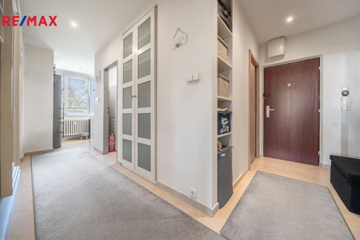 Prodej bytu 2+1, Praha - Kamýk, Zárubova, 54 m2