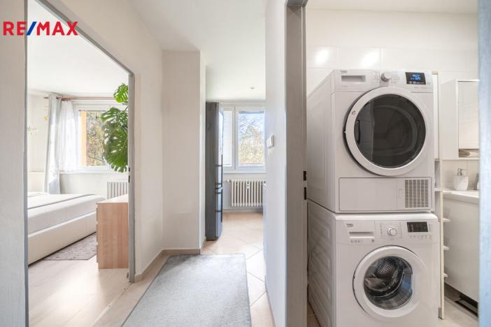 Prodej bytu 2+1, Praha - Kamýk, Zárubova, 54 m2