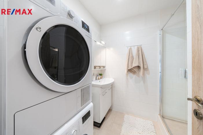 Prodej bytu 2+1, Praha - Kamýk, Zárubova, 54 m2