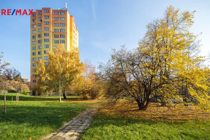 Prodej bytu 2+1, Praha - Kamýk, Zárubova, 54 m2