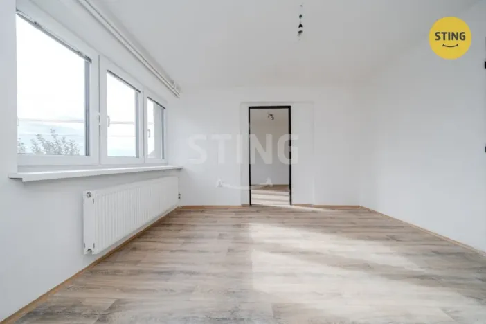 Prodej bytu 2+1, Dolní Lhota, K nádraží, 90 m2