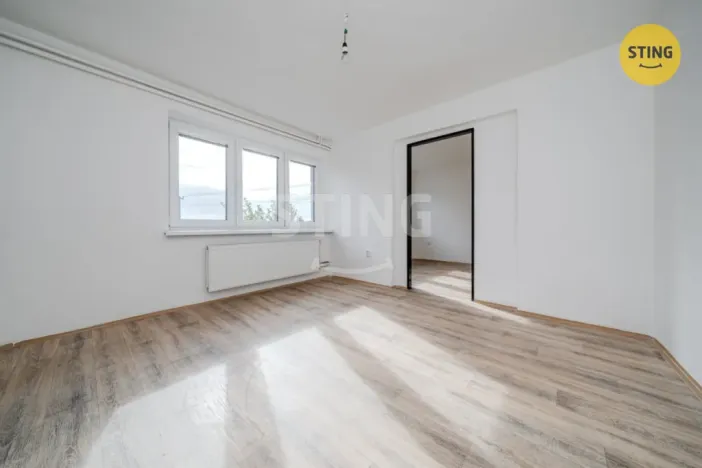 Prodej bytu 2+1, Dolní Lhota, K nádraží, 90 m2