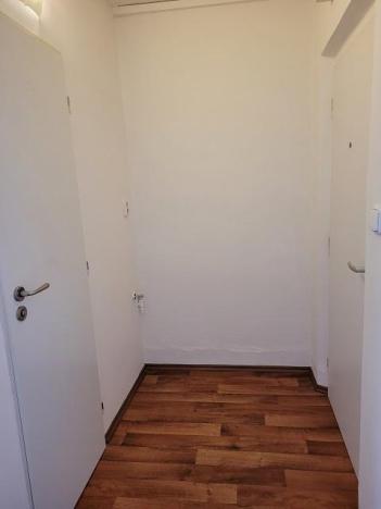 Prodej bytu 1+kk, Pardubice - Polabiny, Varšavská, 27 m2