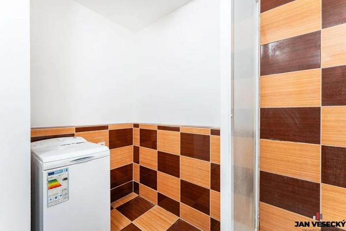 Prodej bytu 3+1, Praha - Horní Počernice, Lhotská, 73 m2