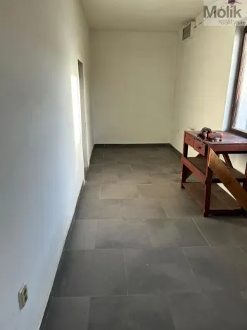 Pronájem skladu, Libčeves, U Rybníka, 250 m2