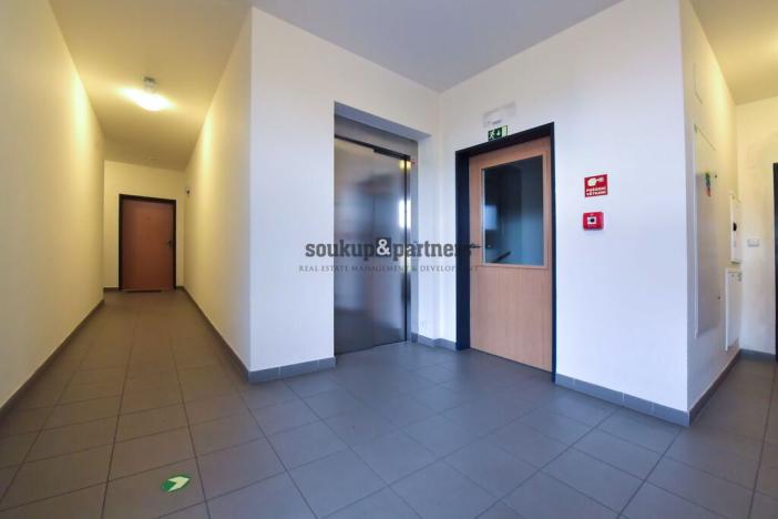 Pronájem bytu 1+kk, Praha - Kamýk, U Kamýku, 31 m2