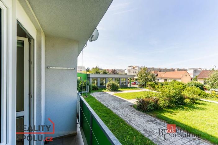 Pronájem bytu 1+kk, Hradec Králové - Nový Hradec Králové, Brožíkova, 31 m2