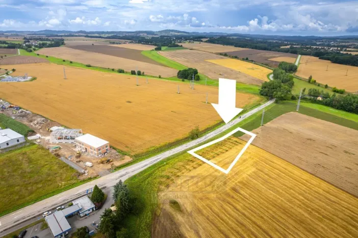 Prodej komerčního pozemku, Tábor - Náchod, Benešovská, 2059 m2