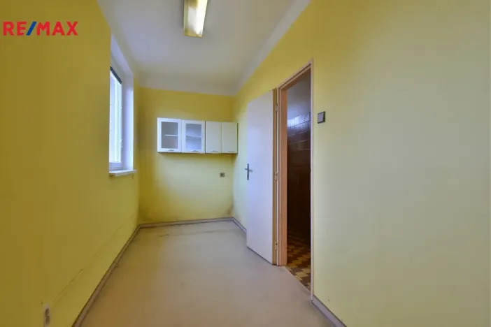 Prodej obchodního prostoru, Týniště nad Orlicí, Nádražní, 64 m2