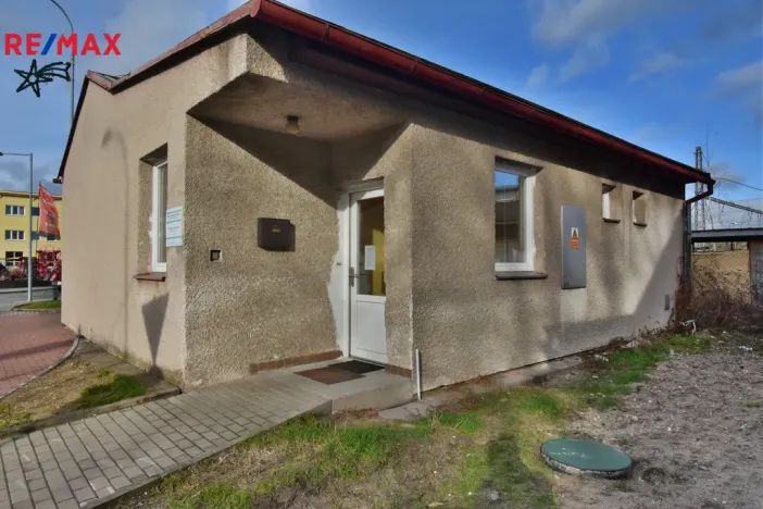 Prodej obchodního prostoru, Týniště nad Orlicí, Nádražní, 64 m2