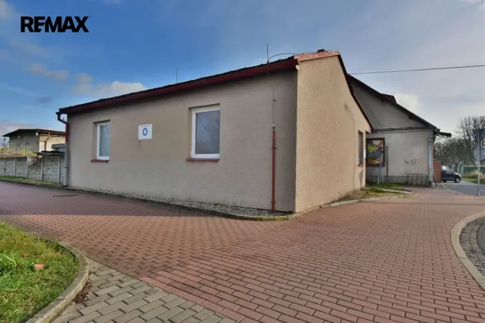 Prodej obchodního prostoru, Týniště nad Orlicí, Nádražní, 64 m2
