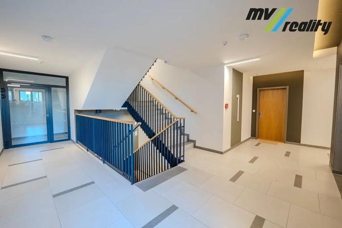 Prodej bytu 1+kk, Praha - Hrdlořezy, V třešňovce, 35 m2