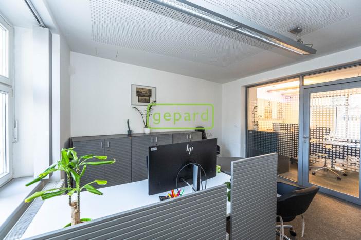 Pronájem obchodního prostoru, Praha - Zbraslav, Zbraslavské náměstí, 147 m2