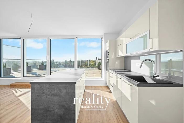 Pronájem bytu 3+kk, Znojmo, Jarošova, 84 m2